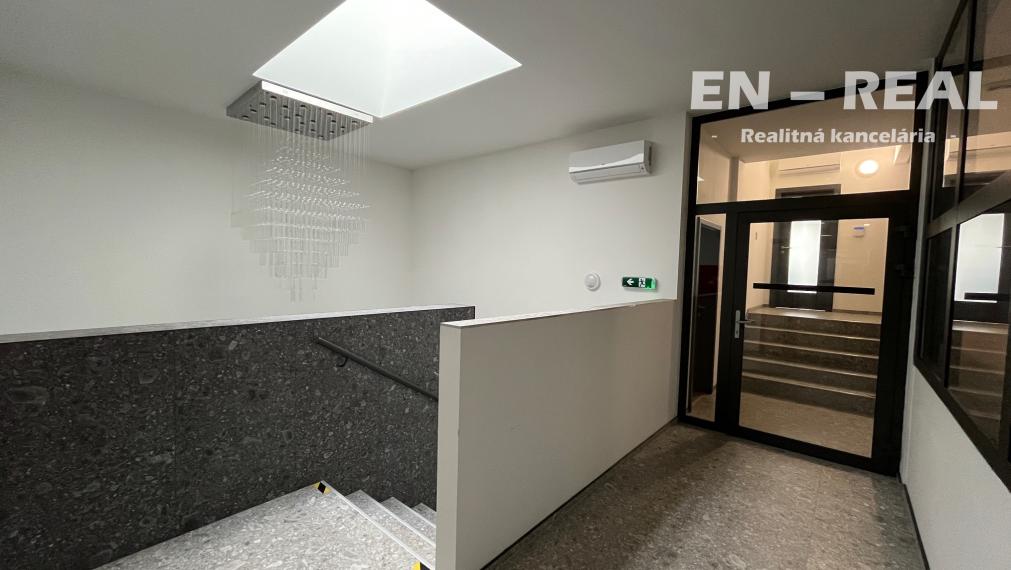 NA PRENÁJOM MODERNÝ, ZARIADENÝ 3IZBOVÝ APARTMÁN/BYT v top lokalite KE-Sever,