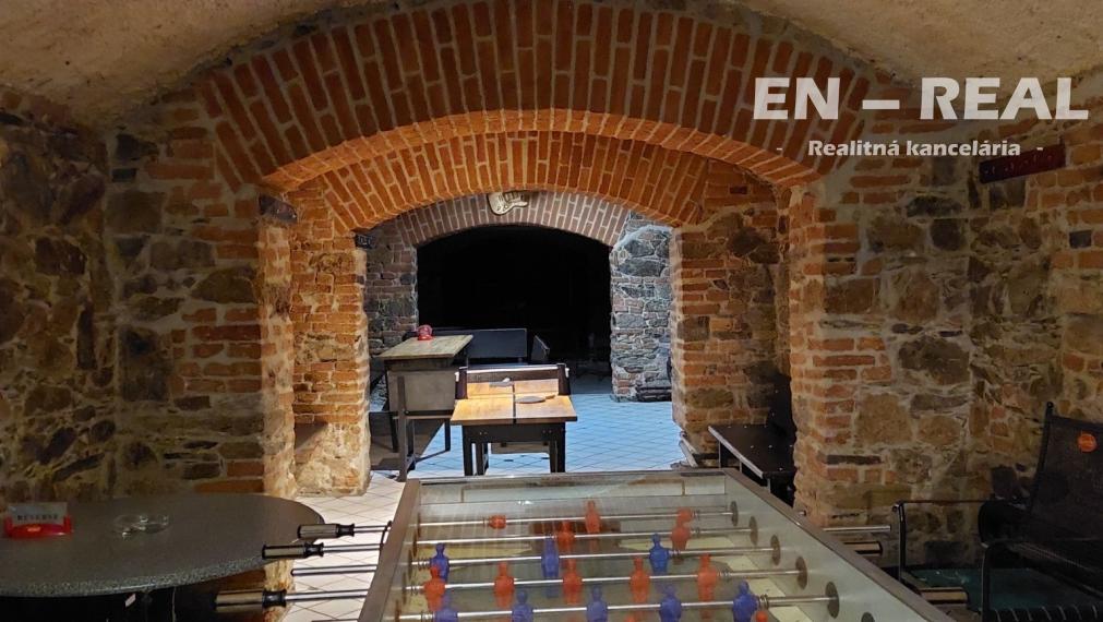 Na predaj viacúčelová budova /gastro-obchod-služby-kancelárie-firmy atd./ KE centrum