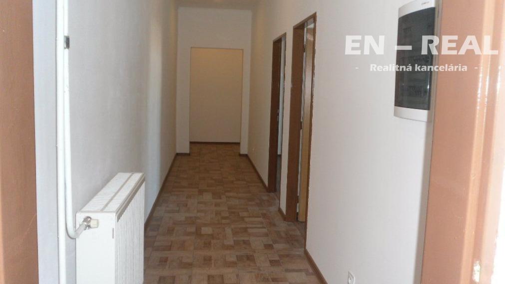 Na prenájom výrobná/skladová hala, sídlo firmy v priemyselnom areály, Košice IV