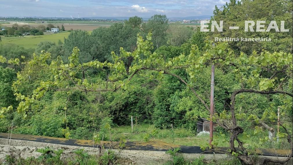 NA PREDAJ PEKNÁ ZÁHRADNÁ CHATKA+POZEMOK blízko Košíc, NIŹNÁ HUTKA