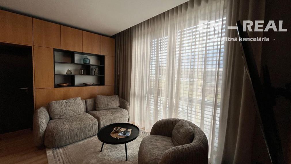 NA PRENÁJOM LUXUSNÝ, KOMPLETNE ZARIADENÝ 3IZBOVÝ BYT/APARTMÁN, KE Sever, Dopravná ul.