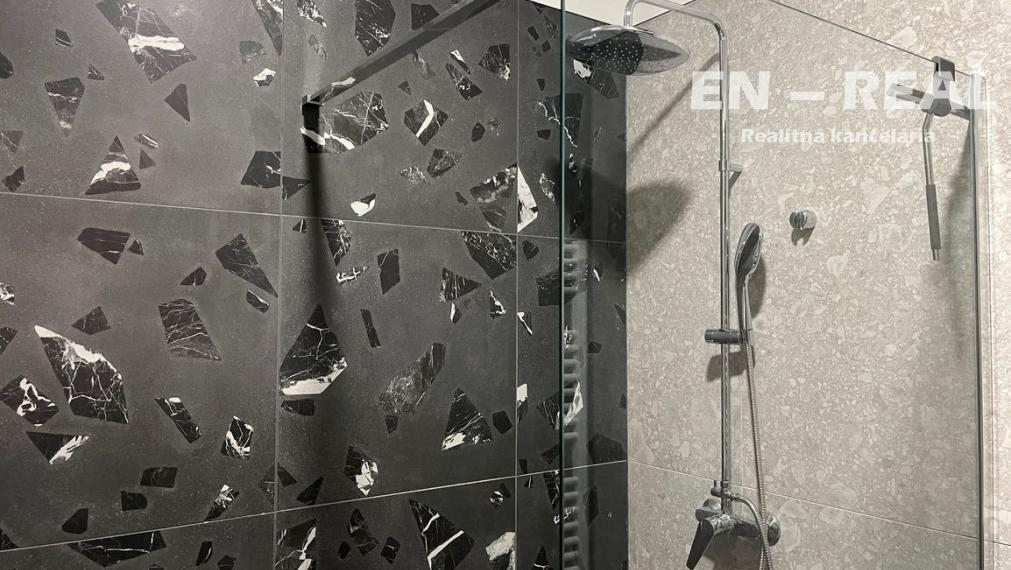 NA PRENÁJOM LUXUSNÝ, KOMPLETNE ZARIADENÝ 3IZBOVÝ BYT/APARTMÁN, KE Sever, Dopravná ul.