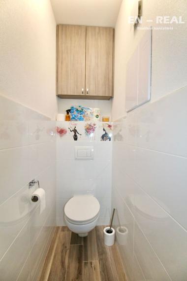 Na prenájom kompletne zrekonštruovaný 3 izbový byt v Bratislave