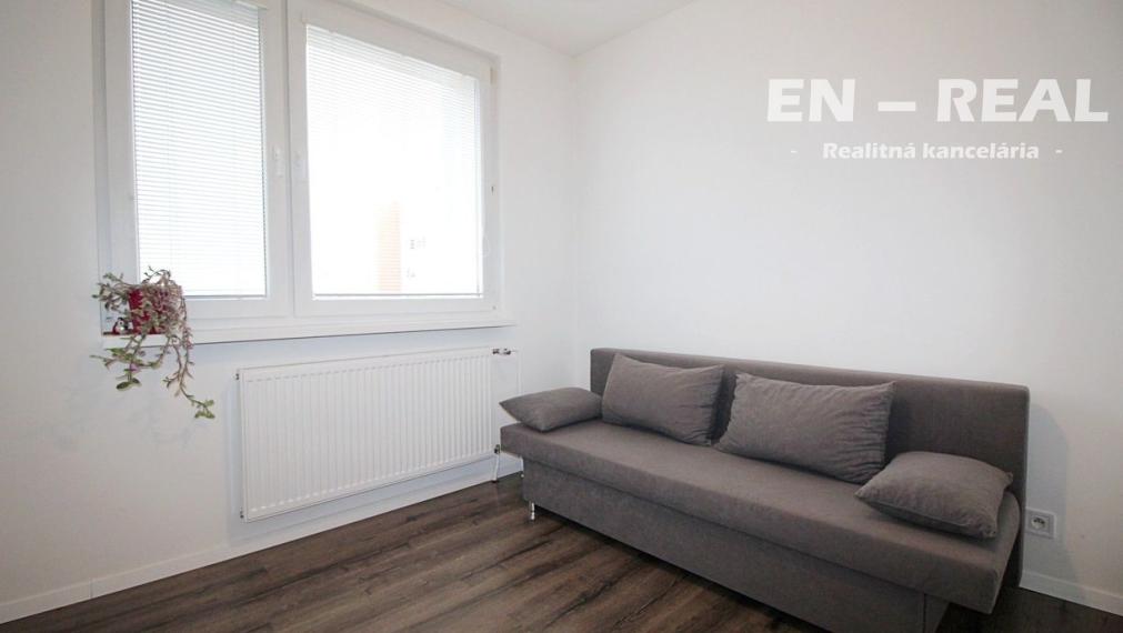 Na prenájom zariadený a kompletne zrekonštruovaný 3 izbový byt neďaleko OC VIVO