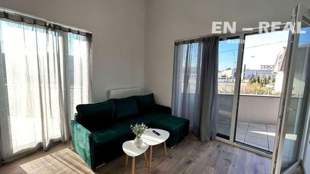 Na prenájom zariadený 3 izbový byt v modernej novostavbe s terasou a parkovacím miestom v garáži 