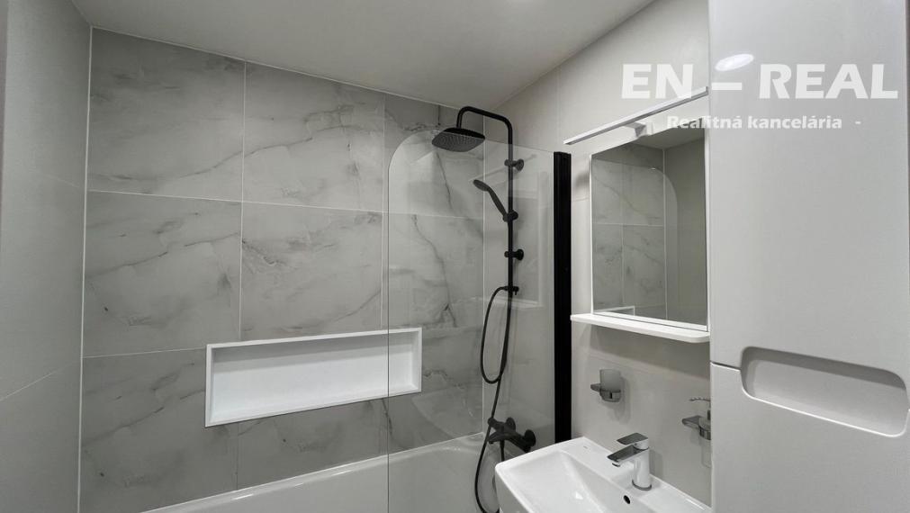 ***NOVINKA*** MODERNÝ, KRÁSNY 3 IZBOVÝ BYT S LOGGIOU