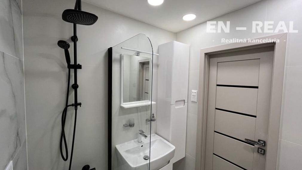 ***NOVINKA*** MODERNÝ, KRÁSNY 3 IZBOVÝ BYT S LOGGIOU