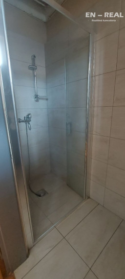 NA PRENÁJOM VÝROBNÉ-SKLADOVÉ-ADMINISTRATÍVNE PRIESTORY, priemyselný areál Košice 