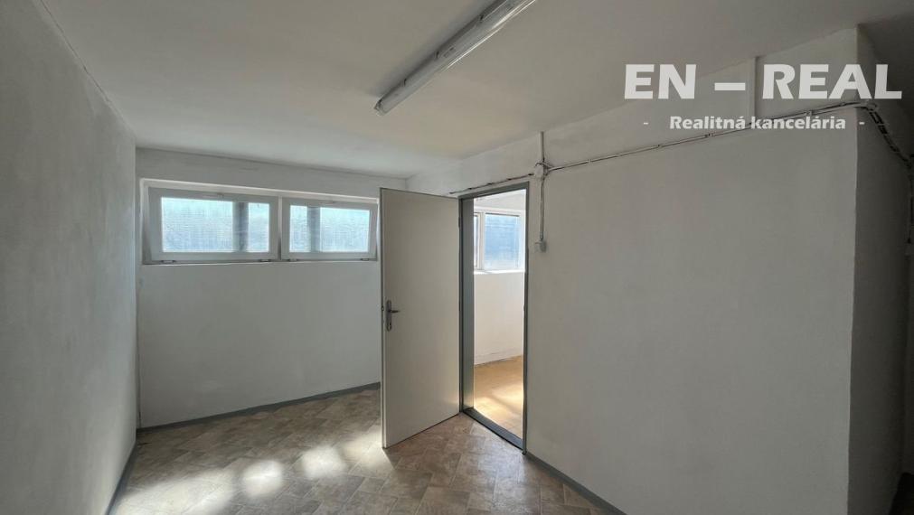 NA PRENÁJOM VÝROBNÉ-SKLADOVÉ-ADMINISTRATÍVNE PRIESTORY, priemyselný areál Košice 