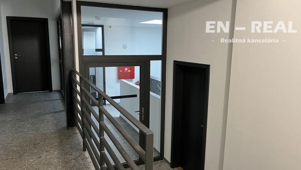 NA PRENÁJOM LUXUSNÝ, KOMPLETNE ZARIADENÝ 3IZBOVÝ APARTMÁN/BYT, KOŠICE SEVER