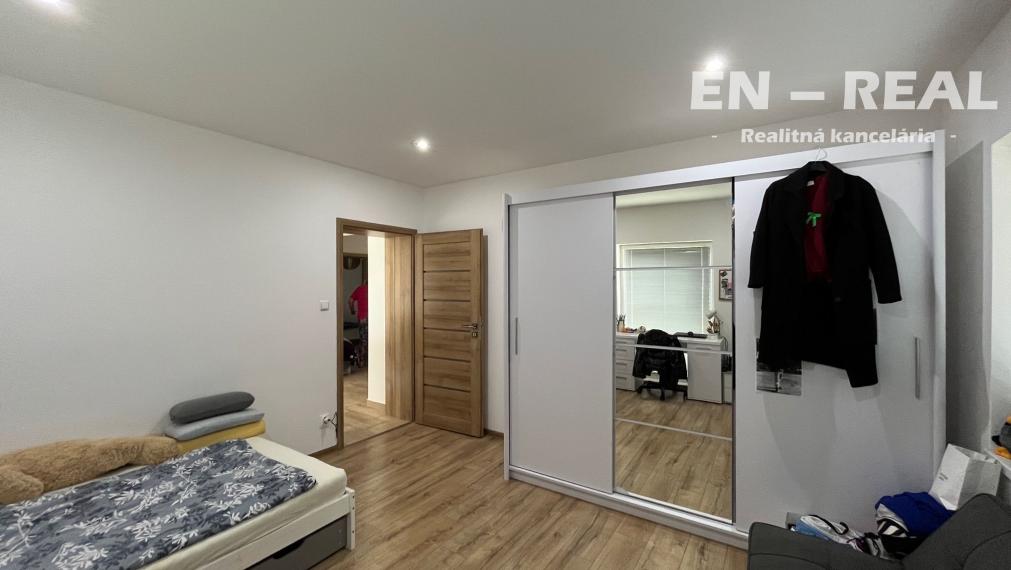 NA PRENÁJOM BUDOVA/RODINNÝ DOM VHODNÝ AJ AKO SÍDLO FIRMY, Košice Barca