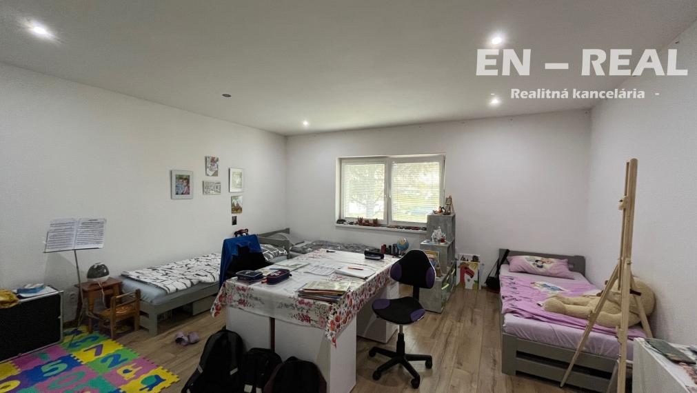 NA PRENÁJOM BUDOVA/RODINNÝ DOM VHODNÝ AJ AKO SÍDLO FIRMY, Košice Barca