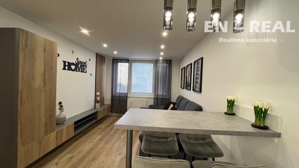 NA PREDAJ MODERNÝ, KRÁSNY, ZARIADENÝ 2 IZBOVÝ BYT, Košice Nad Jazerom