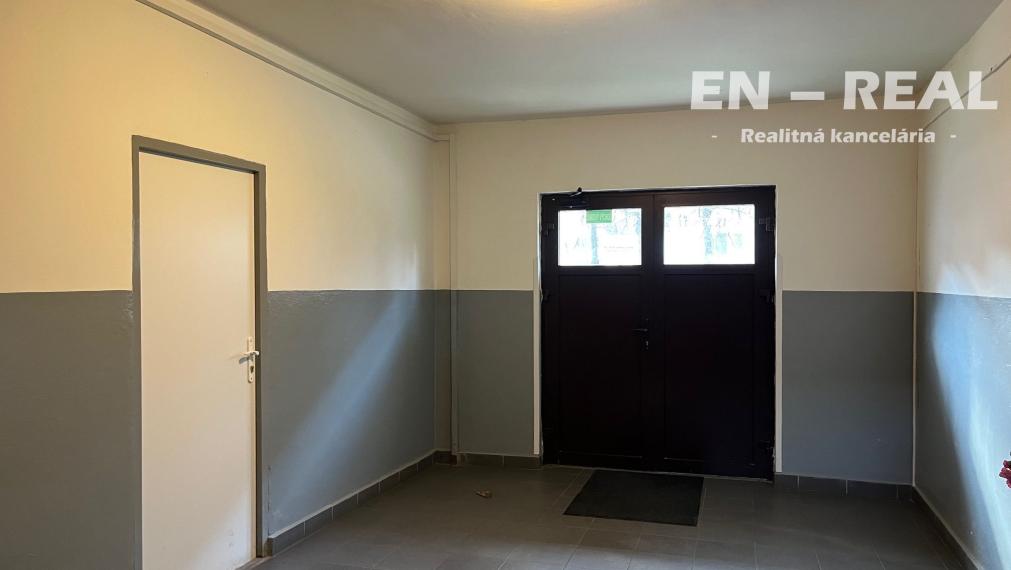 NOVINKA !!! NA PREDAJ MODERNÝ, SKVELÝ 2 IZBOVÝ BYT V TOP LOKALITE, Košice Južná Trieda