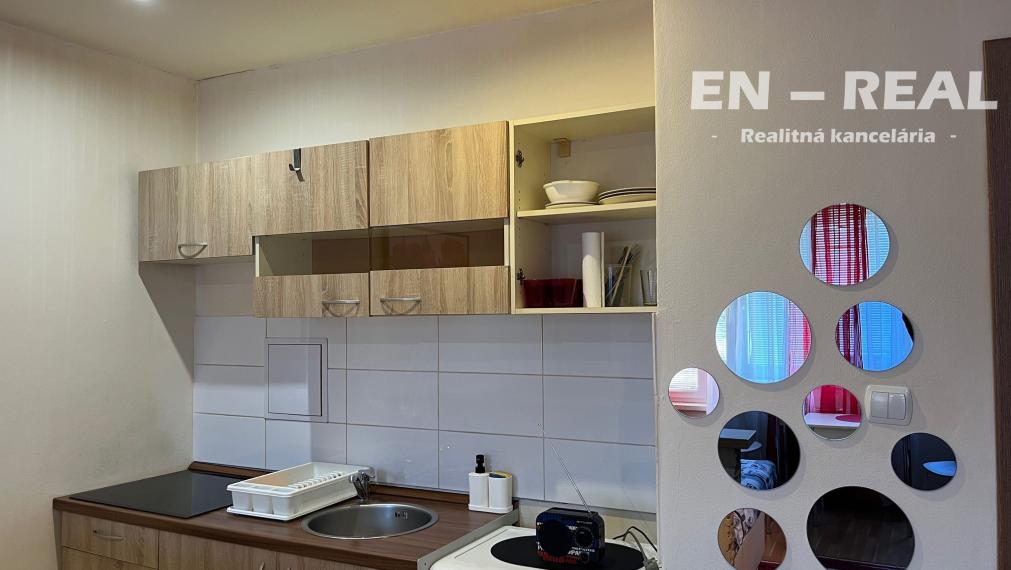 NOVINKA: NA PREDAJ MODERNÁ GARSÓNKA, Prešov Sídlisko III