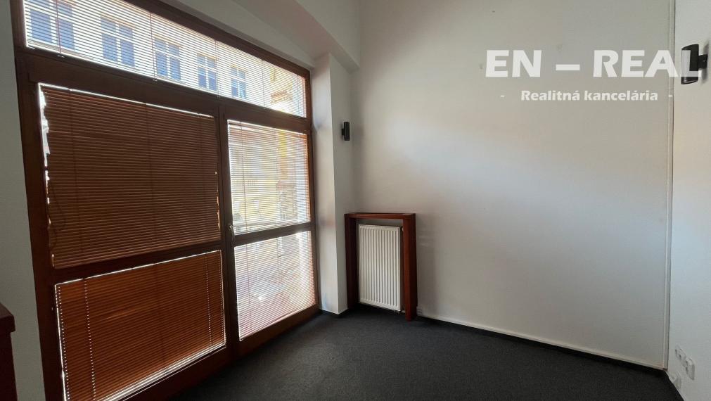 NA PRENÁJOM ADMINISTRATÍVNY OBJEKT - KANCELÁRIE, centrum mesta Kováčska ulica