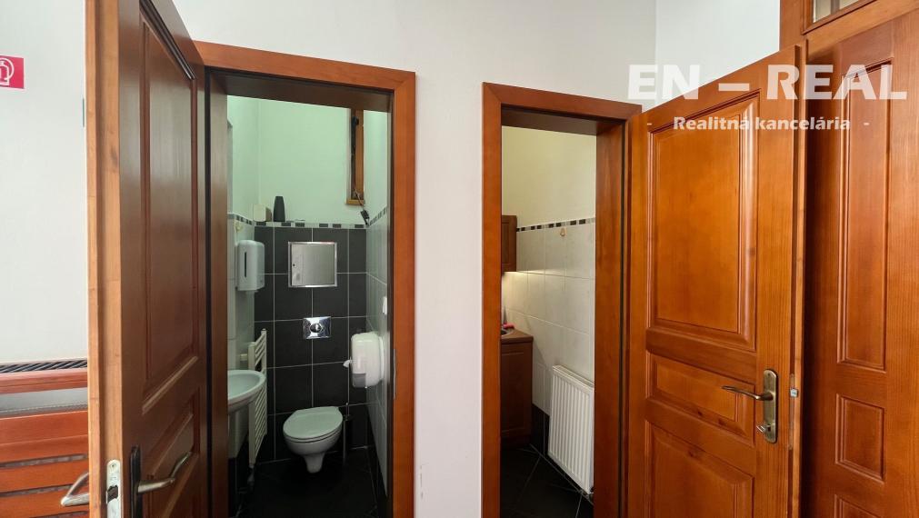 NA PRENÁJOM ADMINISTRATÍVNY OBJEKT - KANCELÁRIE, centrum mesta Kováčska ulica