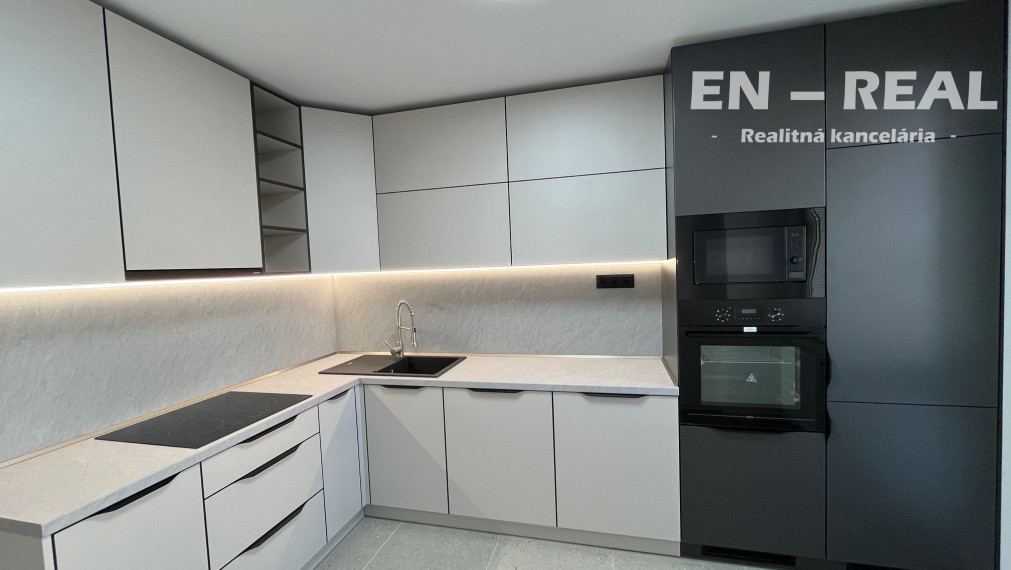 NOVINKA : NA PREDAJ MODERNÝ, KRÁSNY 3 IZBOVÝ BYT S LOGGIOU, Košice KVP