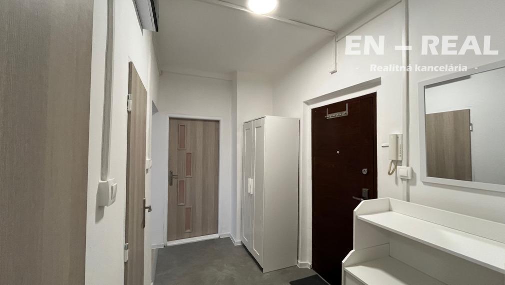 TOP LOKALITA : NA PRENÁJOM PEKNÝ, PRIESTRANNÝ, ZARIADENÝ BYT, Košice Sever