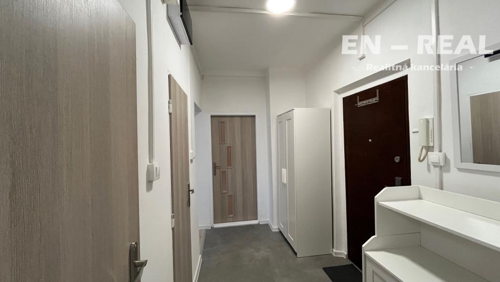 TOP LOKALITA : NA PRENÁJOM PEKNÝ, PRIESTRANNÝ, ZARIADENÝ BYT, Košice Sever