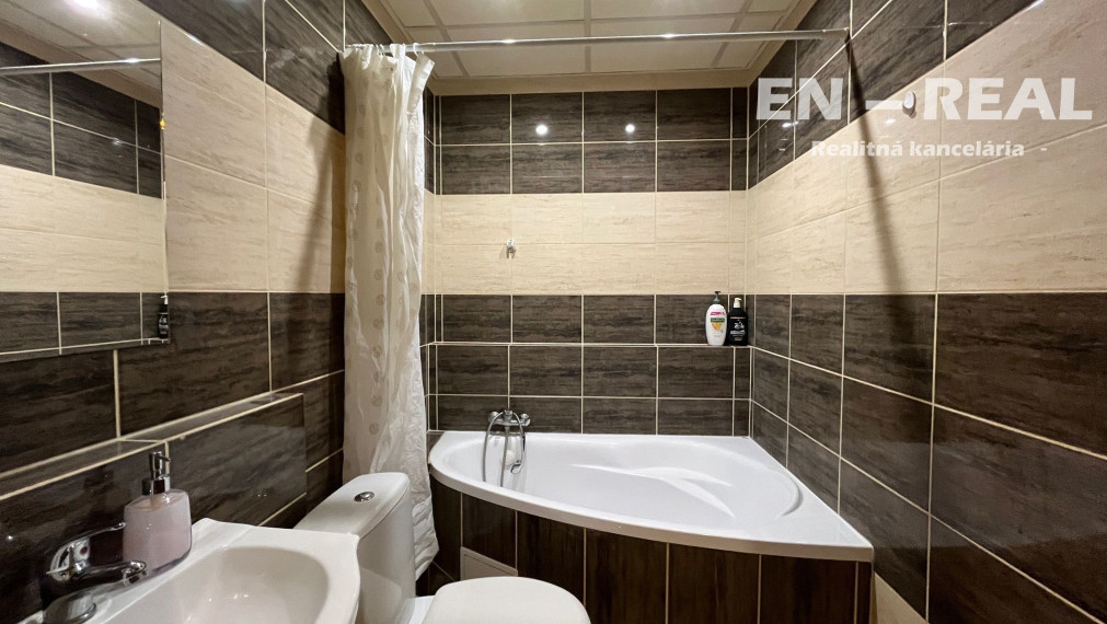 NA PREDAJ MODERNÁ, ZARIADENÁ GARZÓNKA, sídlisko III, Prešov