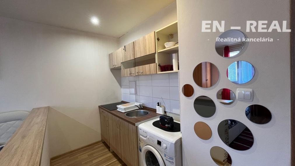 NA PREDAJ MODERNÁ, ZARIADENÁ GARSÓNKA, Prešov, Sídlisko III