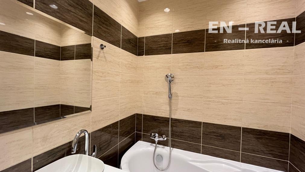 TOP LOKALITA : NA PREDAJ MODERNÝ, PRIESTRANNÝ 2 IZBOVÝ BYT, Košice Južná Trieda