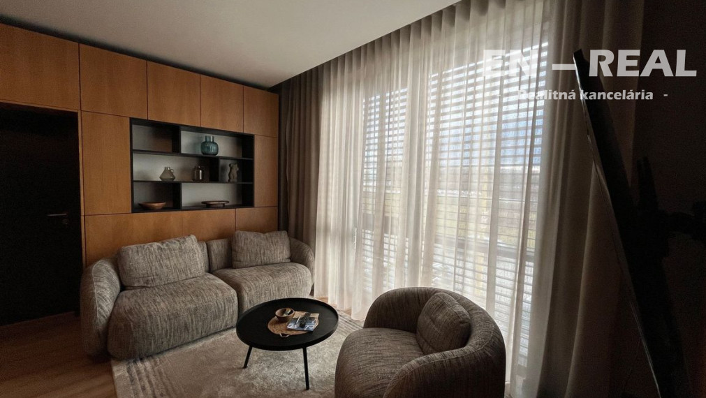 NA PRENÁJOM LUXUSNÝ, KOMPLETNE ZARIADENÝ 3IZBOVÝ BYT/APARTMÁN, KE Sever, Dopravná ul.