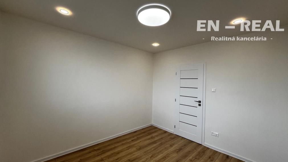 *** NOVINKA *** NA PREDAJ MODERNÝ, KRÁSNY 3 IZBOVÝ BYT S LOGGIOU, KE TERASA