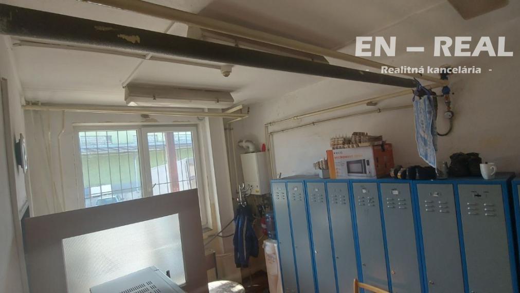 NA PRENÁJOM SKLADOVÉ-VÝROBNÉ-KANCELÁRSKE PRIESTORY-PRIEMYSELNÝ AREÁL, Košice Nad Jazerom