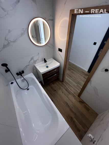 MODERNÝ, SKVELÝ 3 IZBOVÝ BYT S LOGGIOU A KRÁSNYM VÝHĽADOM, Košice SEVER