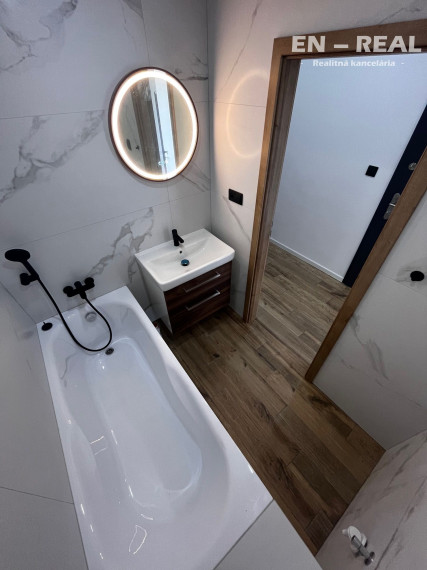 MODERNÝ 3 IZBOVÝ BYT S LOGGIOU PO KOMPLETNEJ REKONŠTRUKCII, Košice SEVER