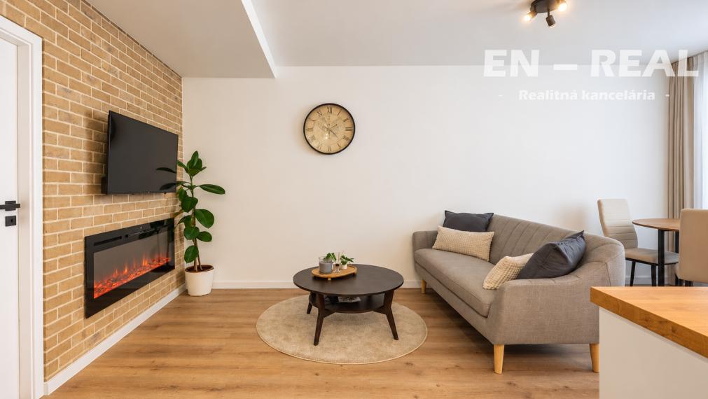 KOMPLETNÁ REKONŠTRUKCIA -  MODERNÝ, KRÁSNY 3 IZBOVÝ BYT S BALKÓNOM, KE SEVER, NÁRODNÁ TRIEDA