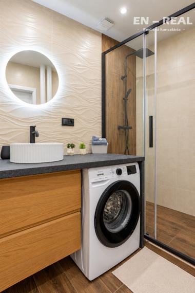 KOMPLETNÁ REKONŠTRUKCIA -  NA PREDAJ MODERNÝ 3 IZBOVÝ BYT S BALKÓNOM, KE SEVER