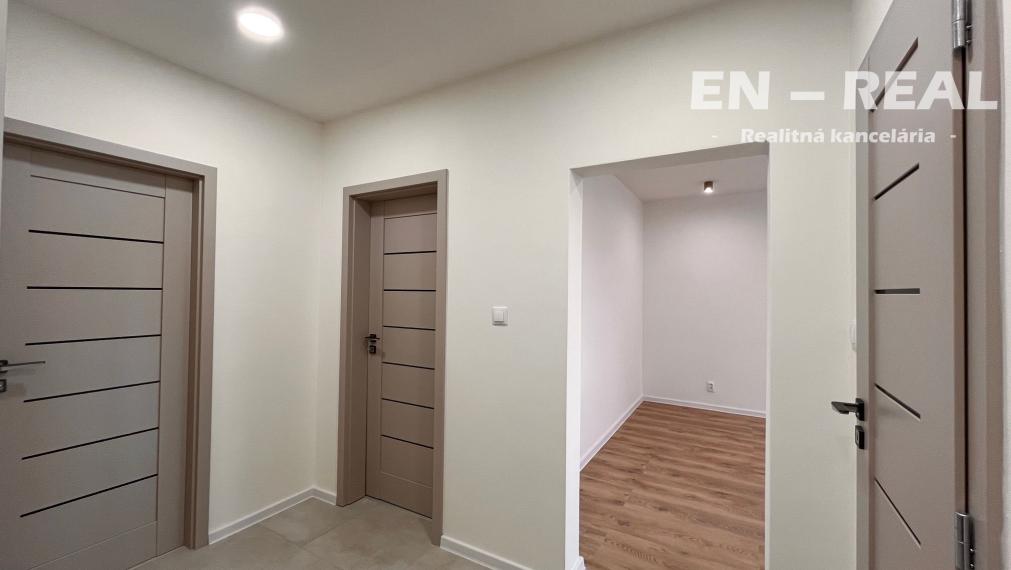 *** NOVINKA *** MODERNÝ, KRÁSNY 3 IZBOVÝ BYT S LOGGIOU, KOŠICE TERASA
