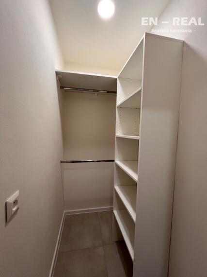 *** NOVINKA *** MODERNÝ, KRÁSNY 3 IZBOVÝ BYT S LOGGIOU, KOŠICE TERASA