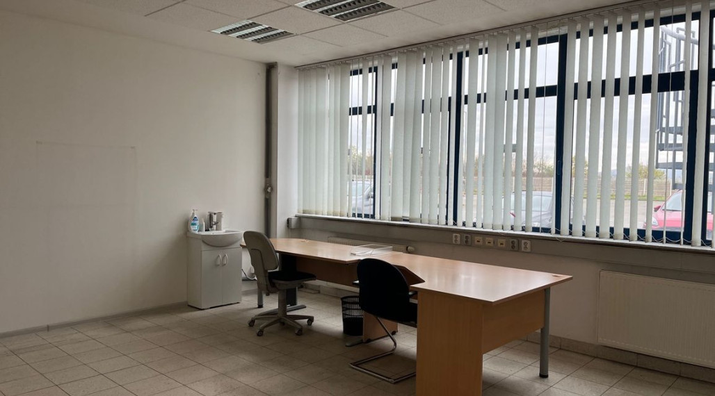 NA PRENÁJOM VIACÚČELOVÝ OBCHODNÝ-KANCELÁRSKY PRIESTOR, Košice Pri Prachárni