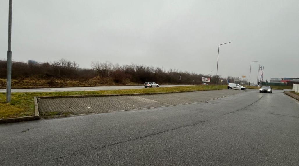 NA PRENÁJOM KOMERČNÁ PLOCHA + kancelária, Košice Pri Prachárni