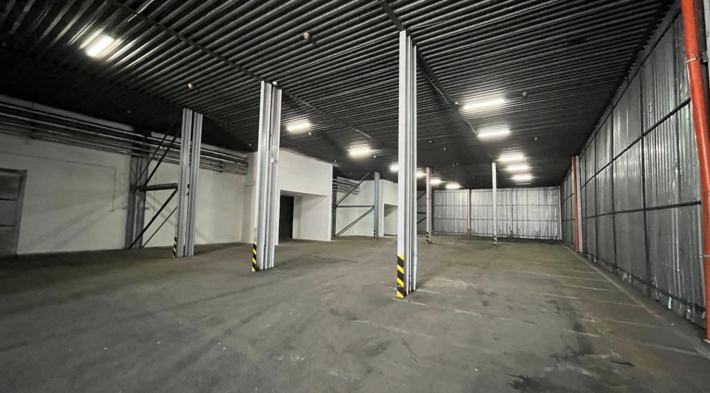 NA PRENÁJOM SKLADOVÝ PRIESTOR + KANCELÁRIA, priemyselný areál Košice