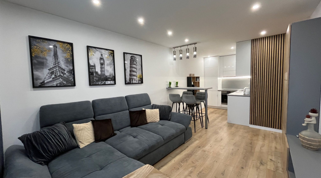 NA PREDAJ MODERNÝ, KRÁSNY, ZARIADENÝ 2 IZBOVÝ BYT, Košice Nad Jazerom