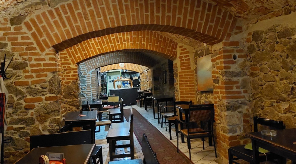 Na predaj viacúčelová budova /gastro-obchod-služby-kancelárie-firmy atd./ KE centrum