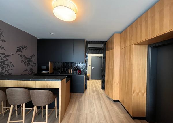 NA PRENÁJOM MODERNÝ, ZARIADENÝ 3IZBOVÝ APARTMÁN/BYT v top lokalite KE-Sever,