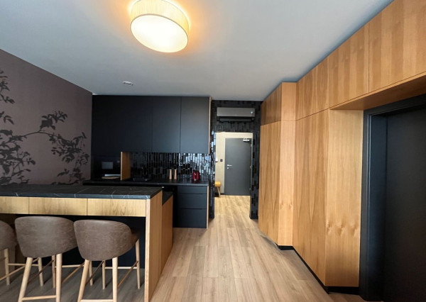 NA PRENÁJOM MODERNÝ, LUXUSNÝ, KOMPLETNE ZARIADENÝ 3 IZBOVÝ BYT/APARTMÁN, Košice Sever