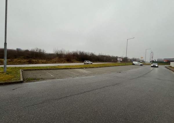 NA PRENÁJOM PARKOVACIE/ODSTAVNÉ PLOCHY + kancelária, Košice Pri Prachárni