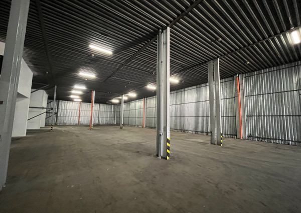 NA PRENÁJOM SKLADOVÝ PRIESTOR + KANCELÁRIA, priemyselný areál Košice