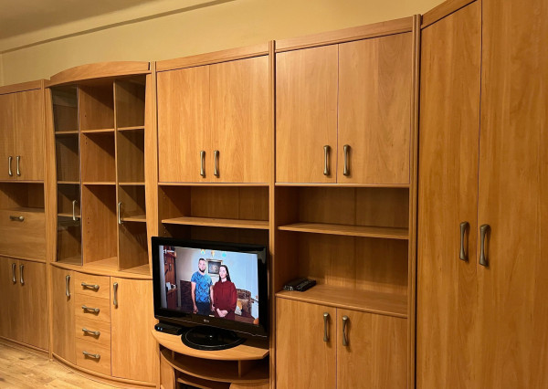 TOP LOKALITA : NA PRENÁJOM PRIESTRANNÝ, ZARIADENÝ 2 IZBOVÝ BYT, KOŠICE SEVER