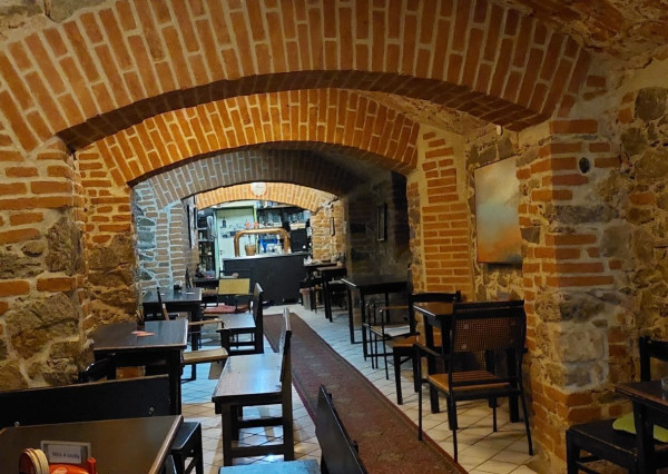 Na predaj viacúčelová budova /gastro-obchod-služby-kancelárie-firmy atd./ KE centrum